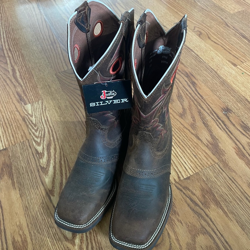 Men’s JUSTIN cowboy boots